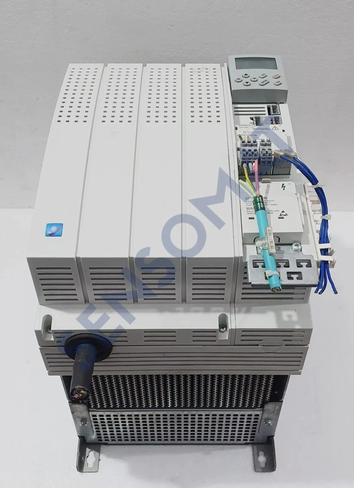 E82ZN22334B230 Lenze Servo Drive